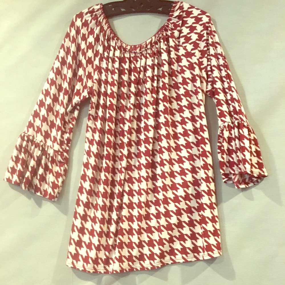 Maroon and white houndstooth tunic